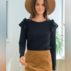 Doe & Rae Elegant Black Ruffle Blouse
